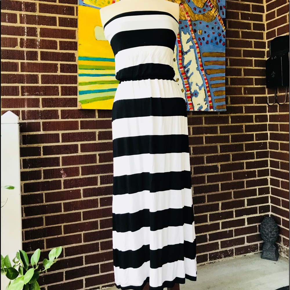 Gap Convertible Black & White Maxi Tube Dress